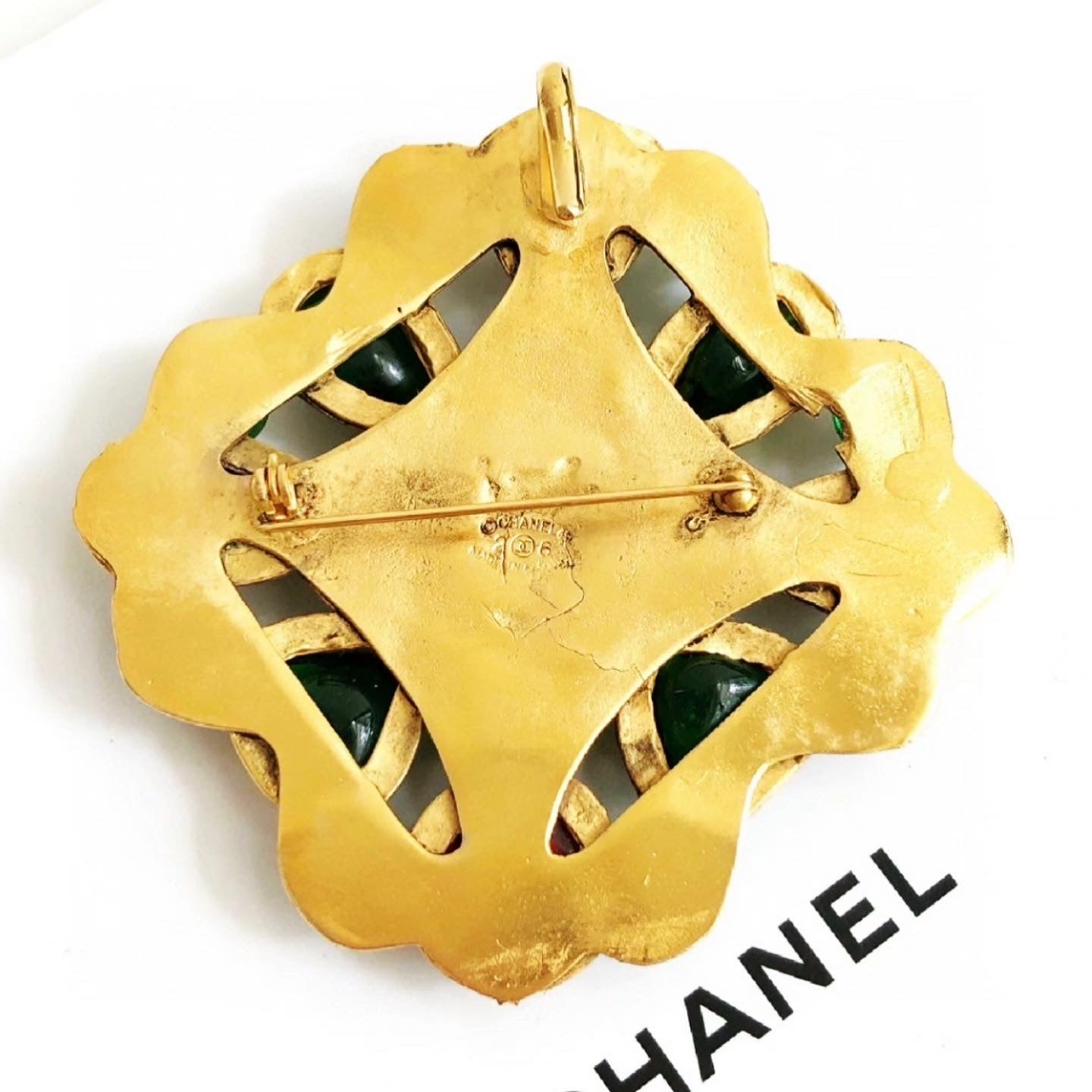 Vintage Chanel 80’s Gripoix Brooch