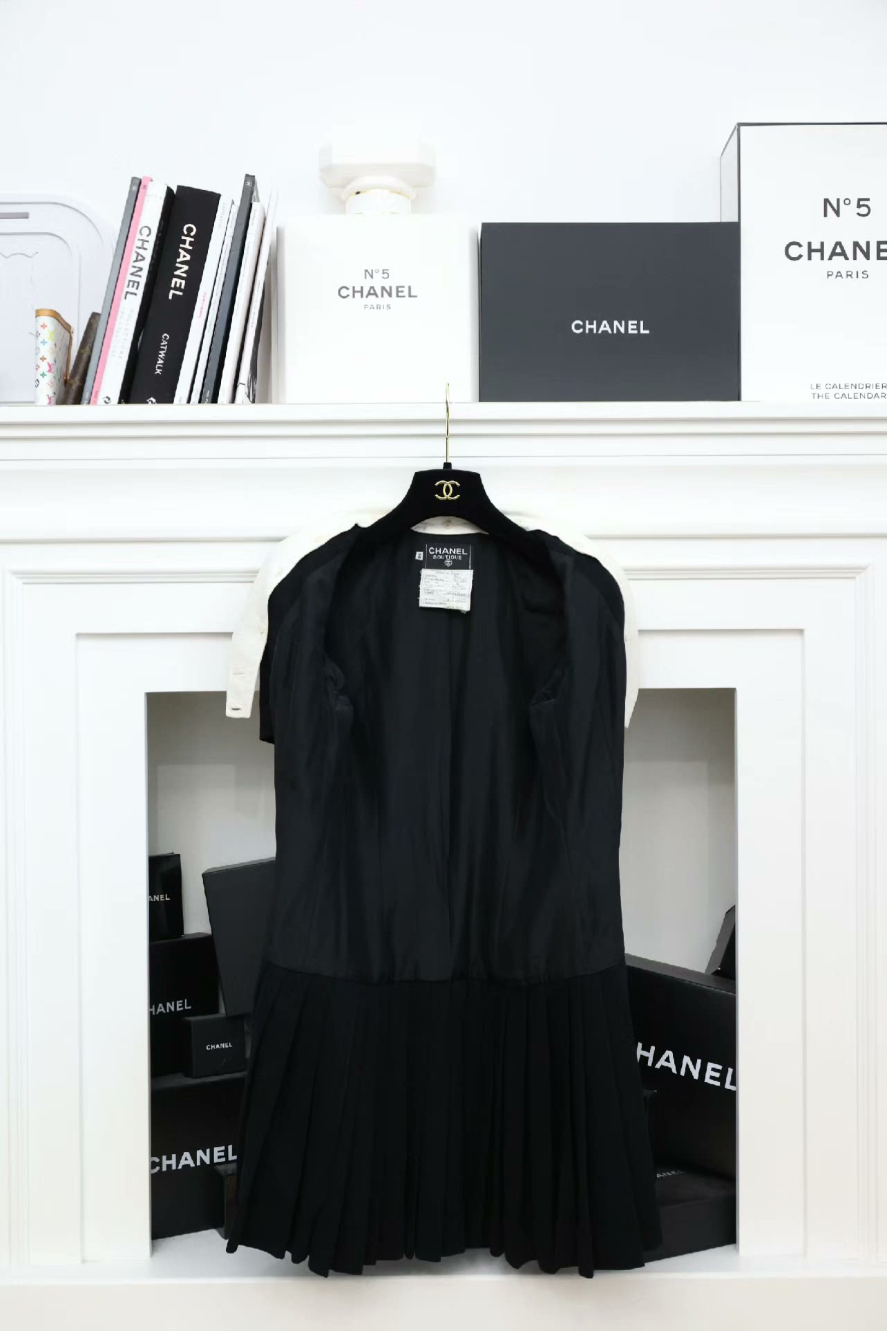 Vintage Chanel 95C Laces Detailed Dress