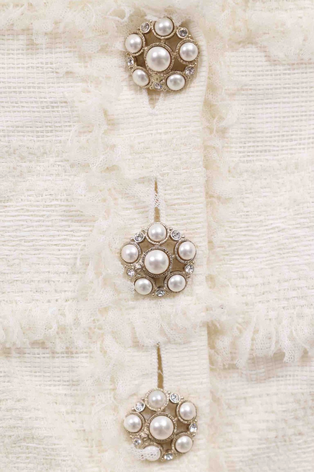 Chanel 08 Runway White Tweed P earl Chains Jacket