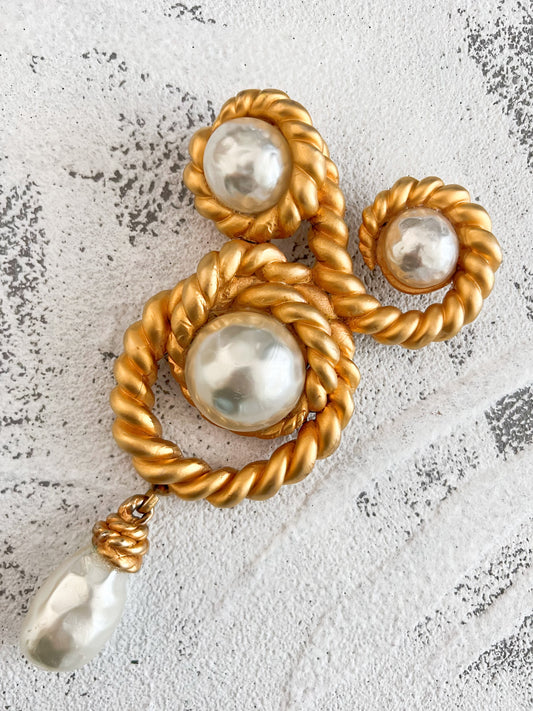 Vintage Chanel 1990 Runway XL Pearls Brooch