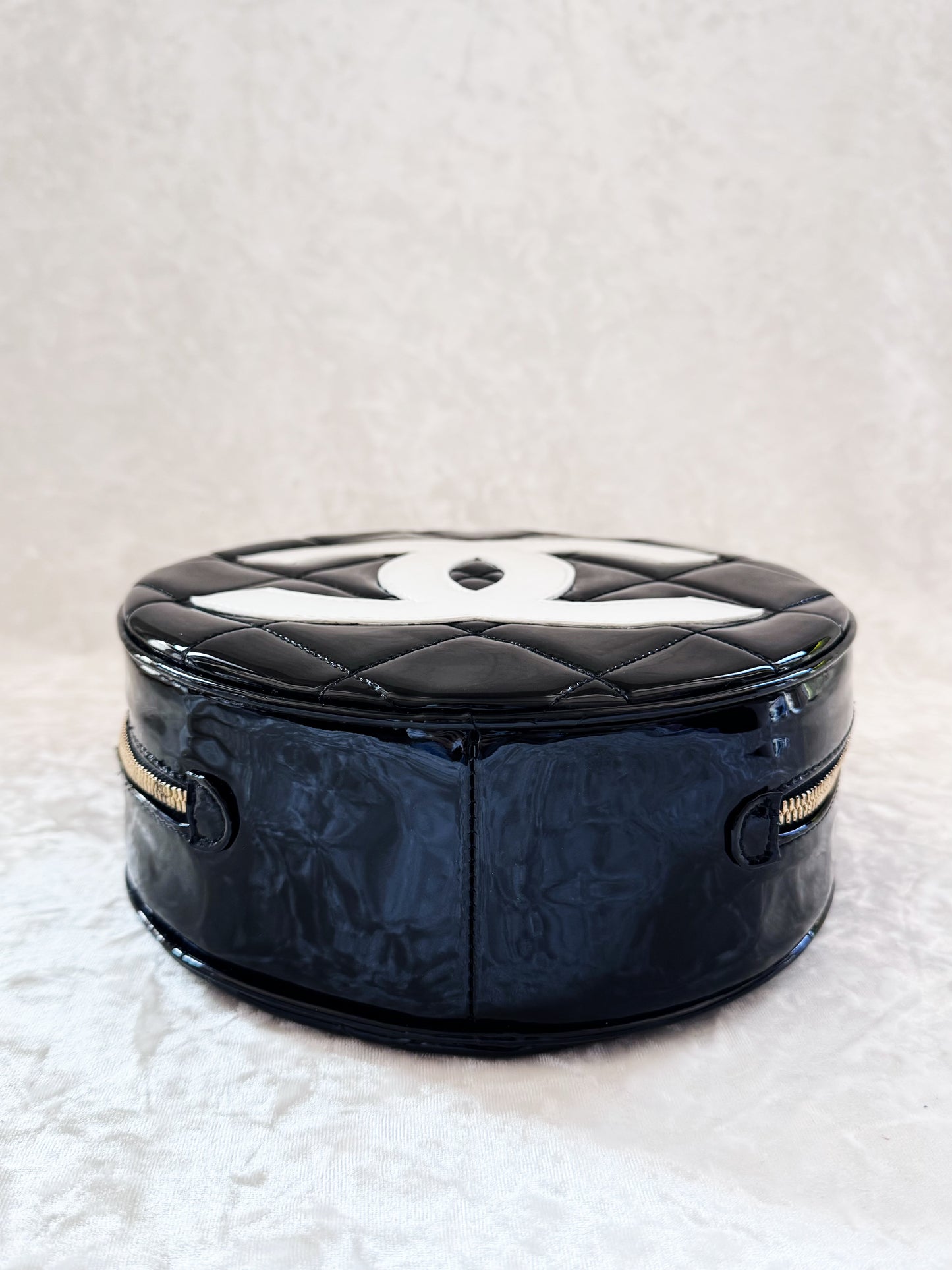Vintage Chanel 1995 Round Vanity Bag