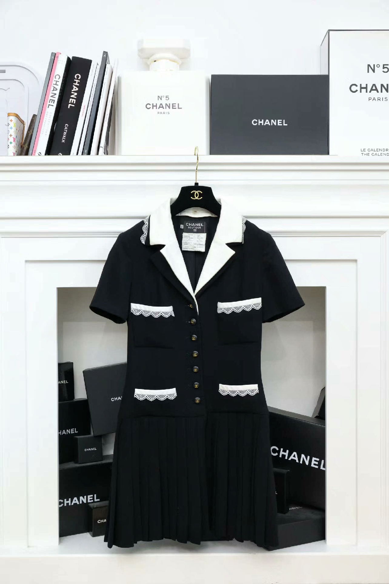 Vintage Chanel 95C Laces Detailed Dress