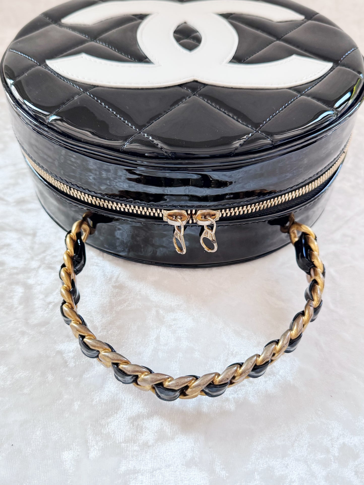 Vintage Chanel 1995 Round Vanity Bag
