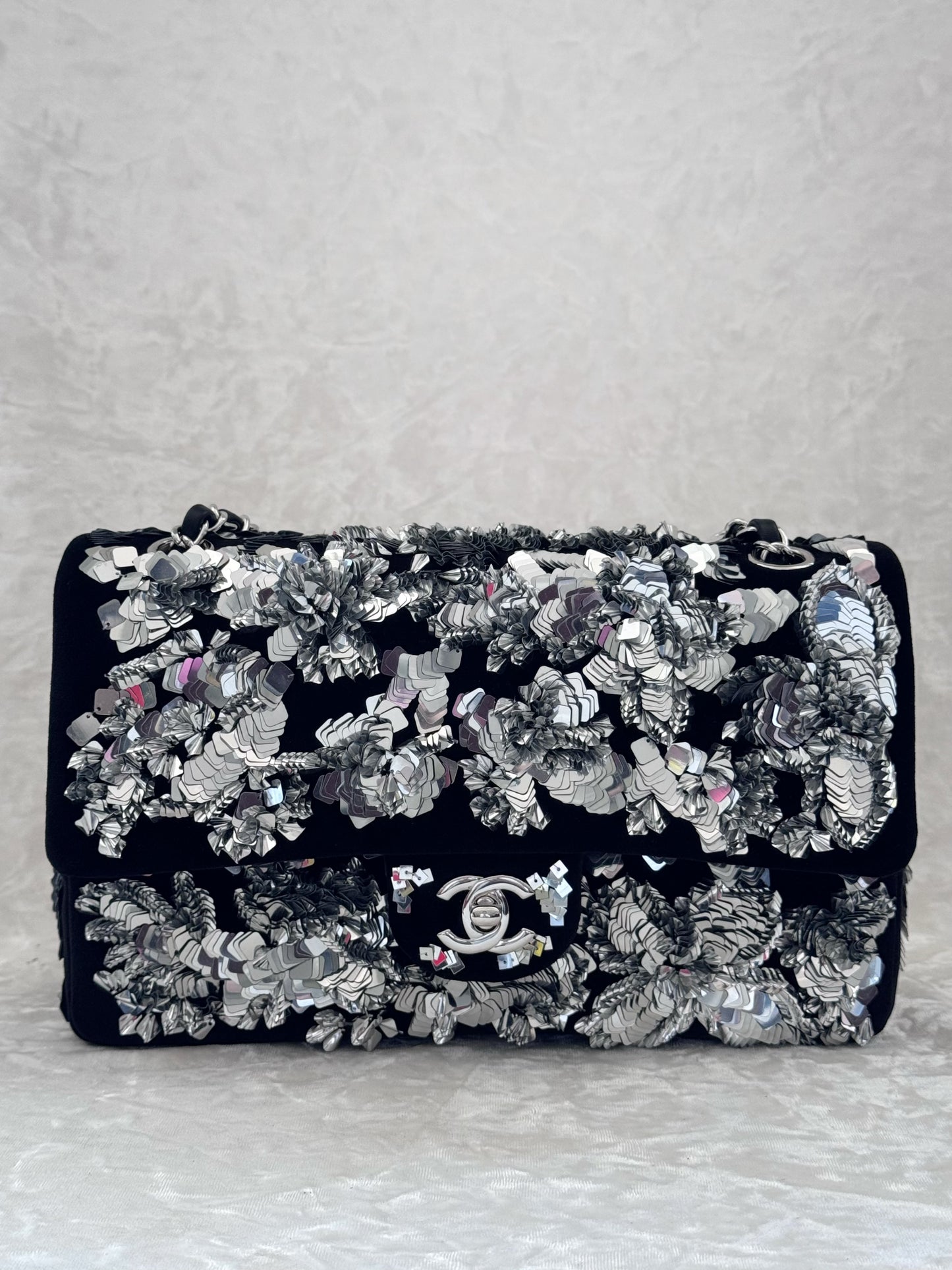 Chanel 2022 Metiers d’Art Velvet Sequined CF