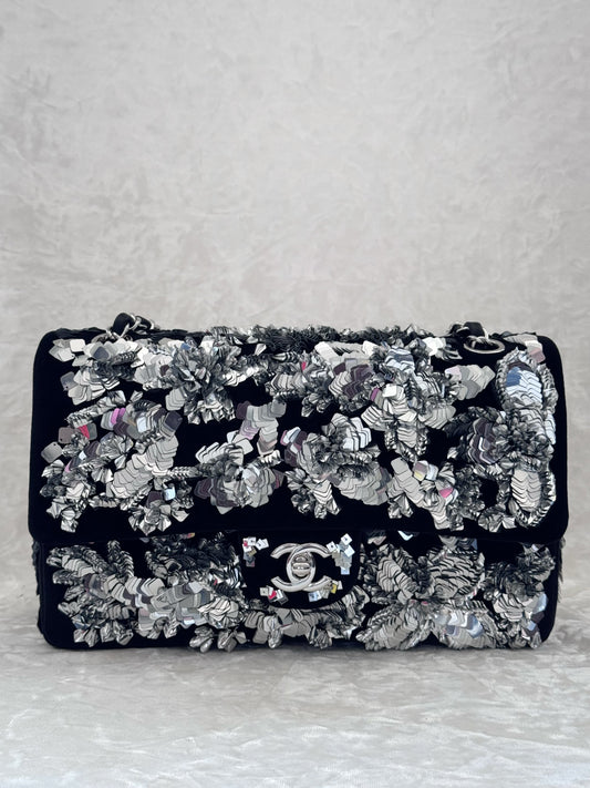 Chanel 2022 Metiers d’Art Velvet Sequined CF
